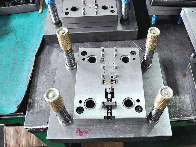 项城模具制造-01