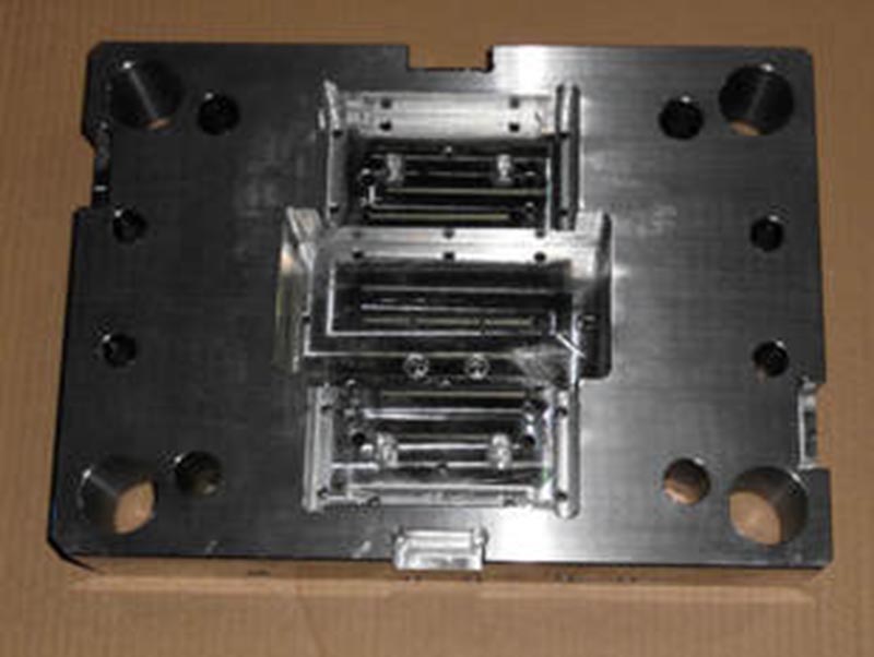 项城精密塑料模-06